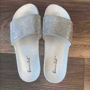 Silver rhinestones slides